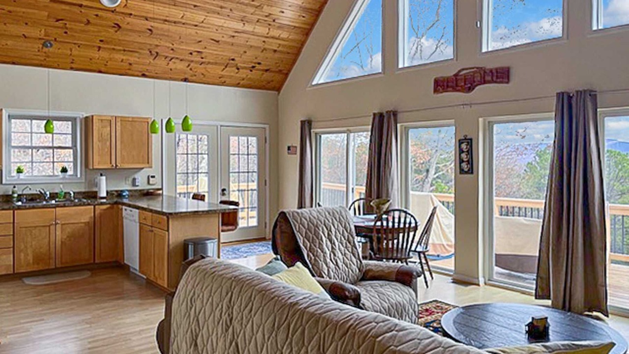 Photo of Livingroom in High View