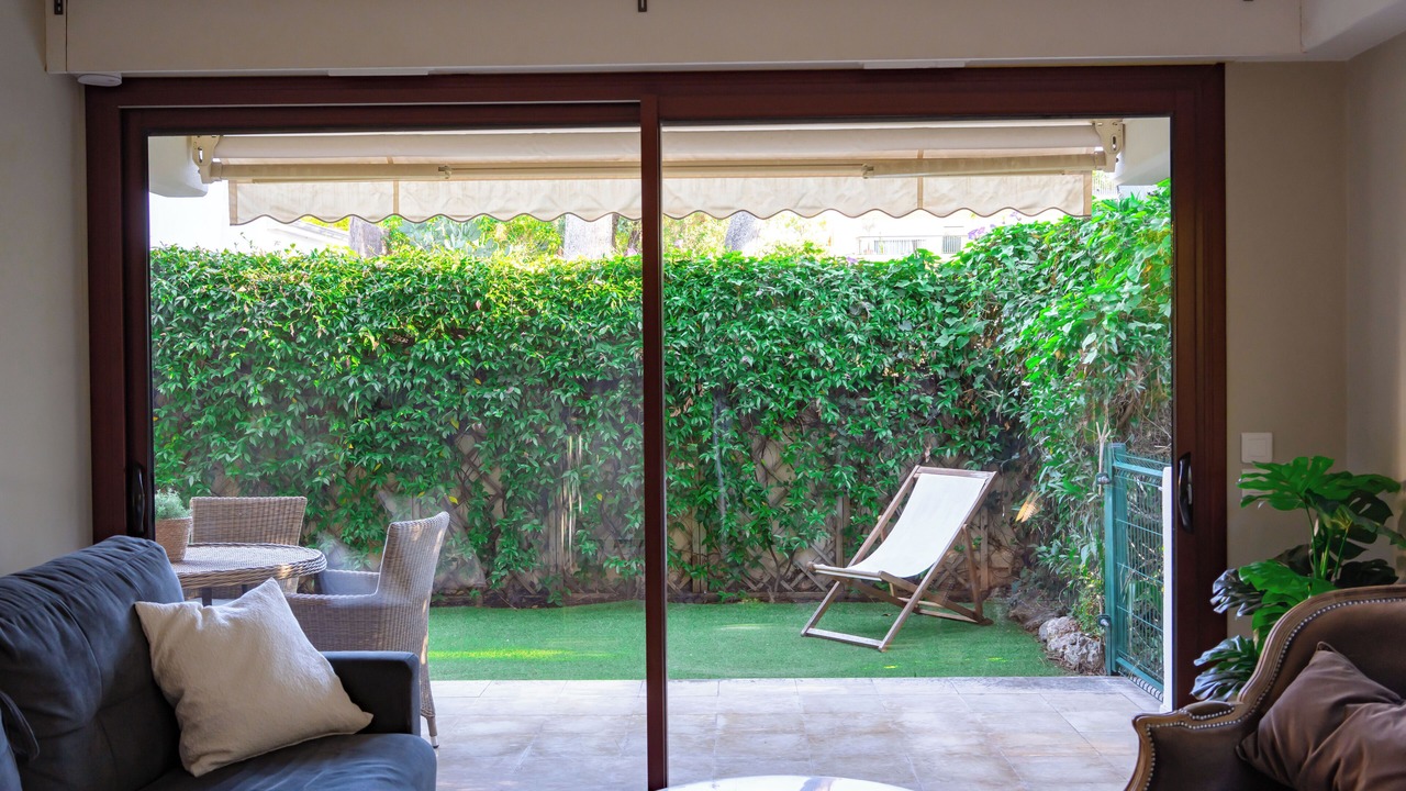Photo of Patio Balcony in California - Pezou
