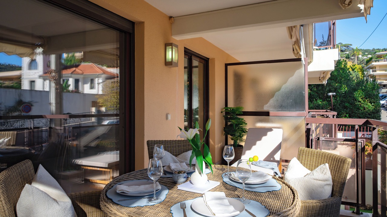 Photo of Patio Balcony in California - Pezou