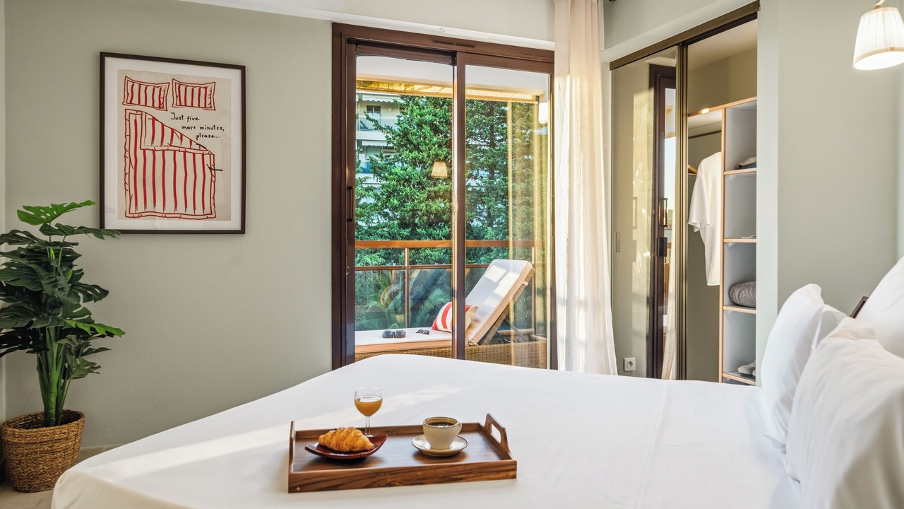 Photo of Bedroom in California - Pezou