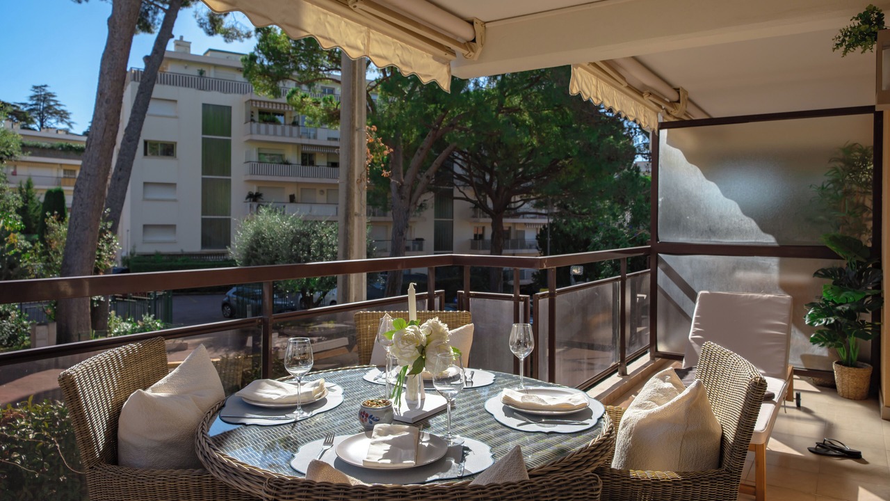 Photo of Patio Balcony in California - Pezou