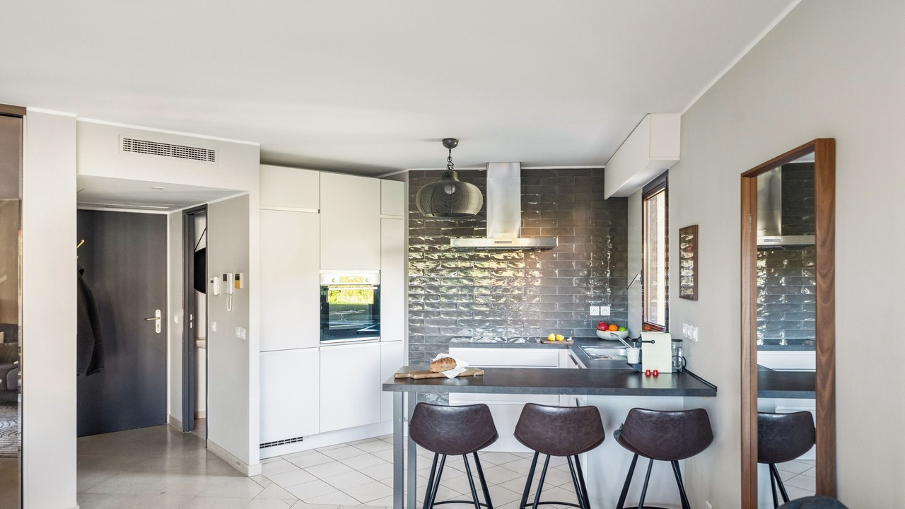 Photo of Kitchen in California - Pezou