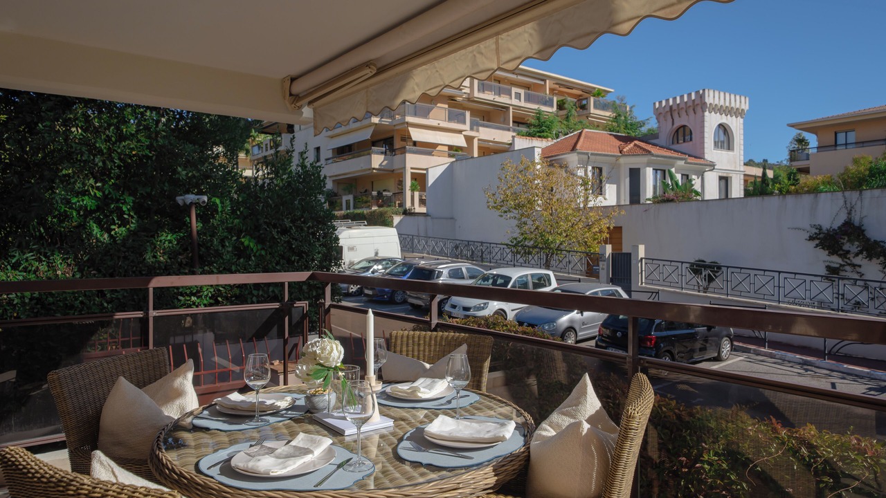 Photo of Patio Balcony in California - Pezou