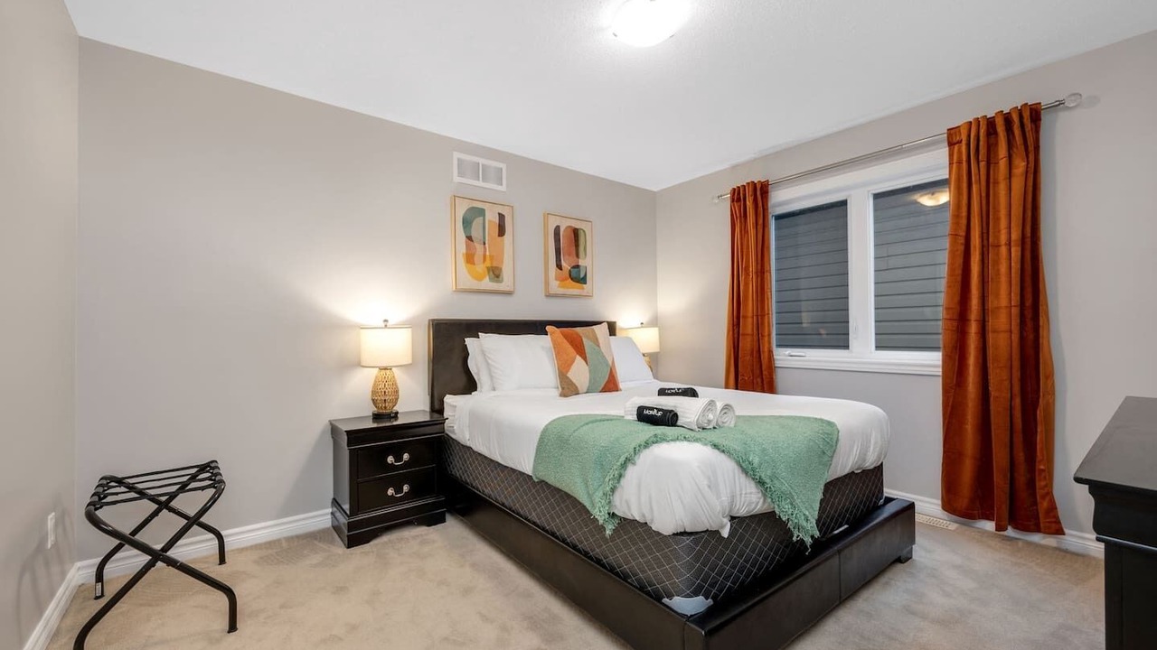 Photo of Bedroom in Ottawa Division