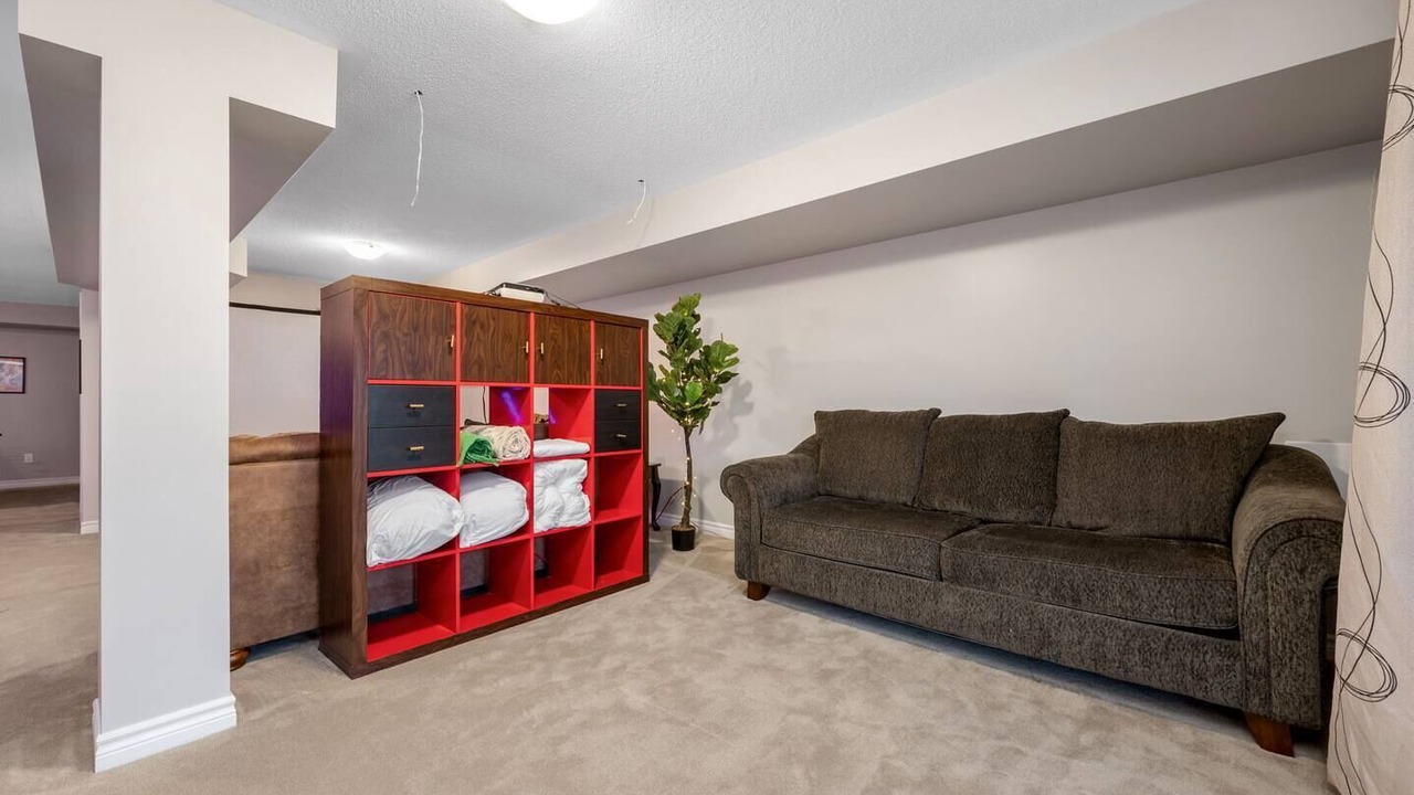 Photo of Livingroom in Ottawa Division
