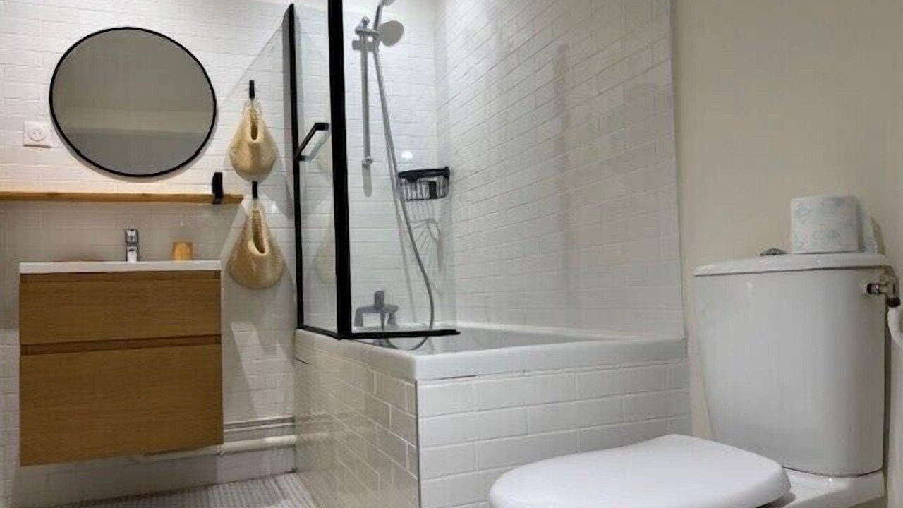 Photo of Bathroom in Saint-Ouen