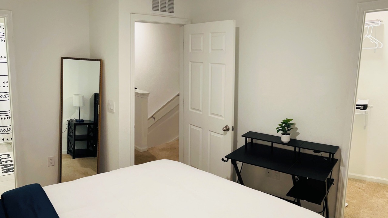 Photo of Bedroom in Baymeadows