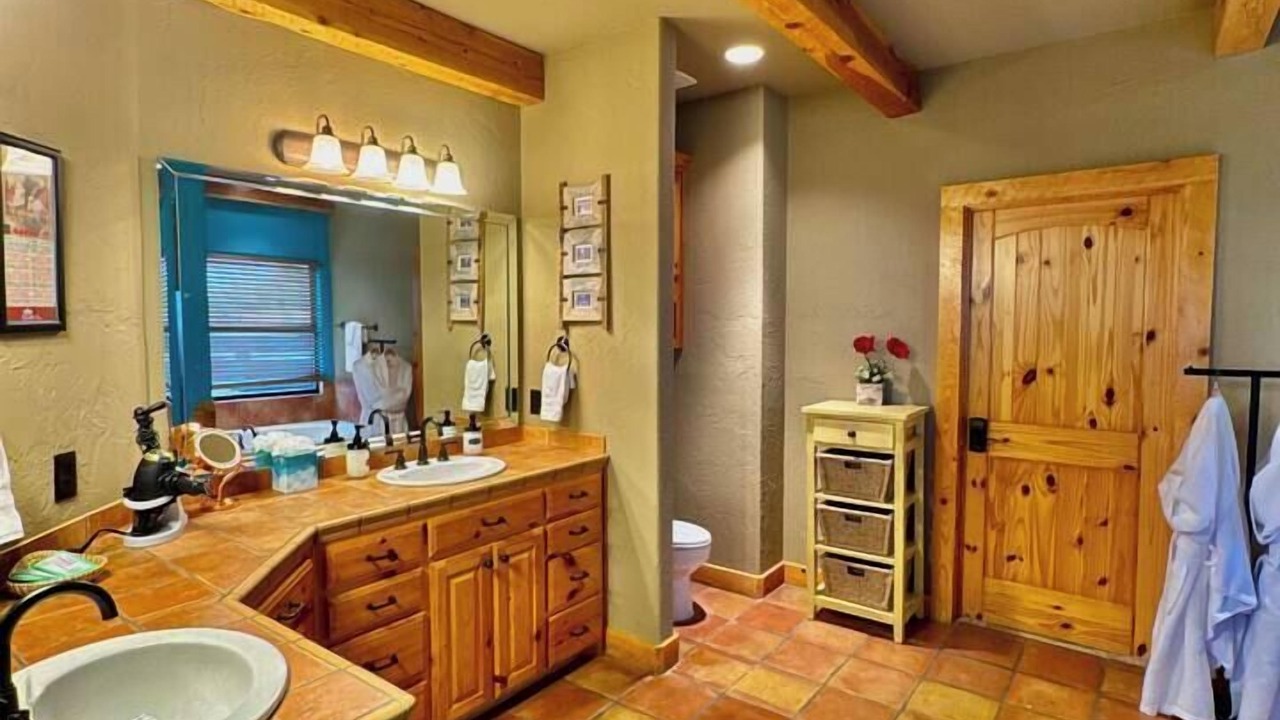 Photo of Bathroom in Canyon