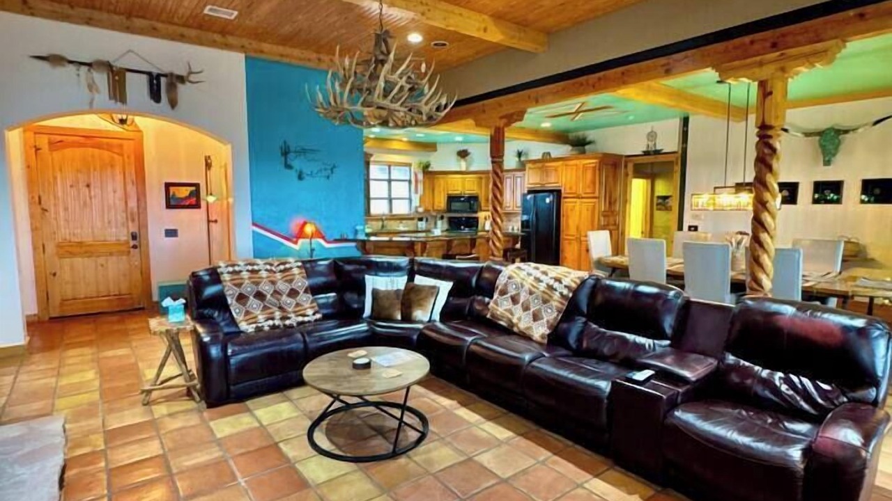 Photo of Livingroom in Canyon