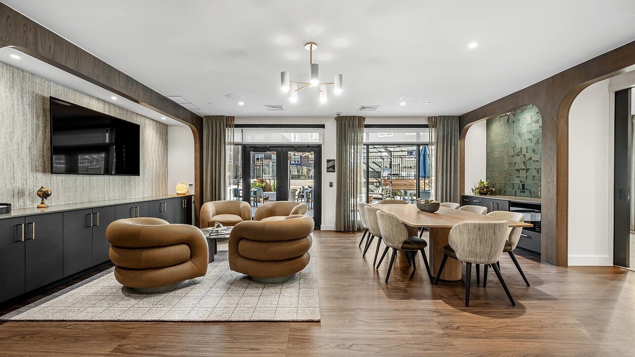 Photo of Others in Everett