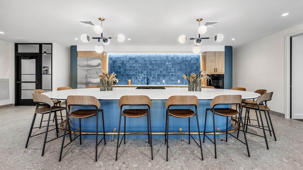 Photo of Others in Everett