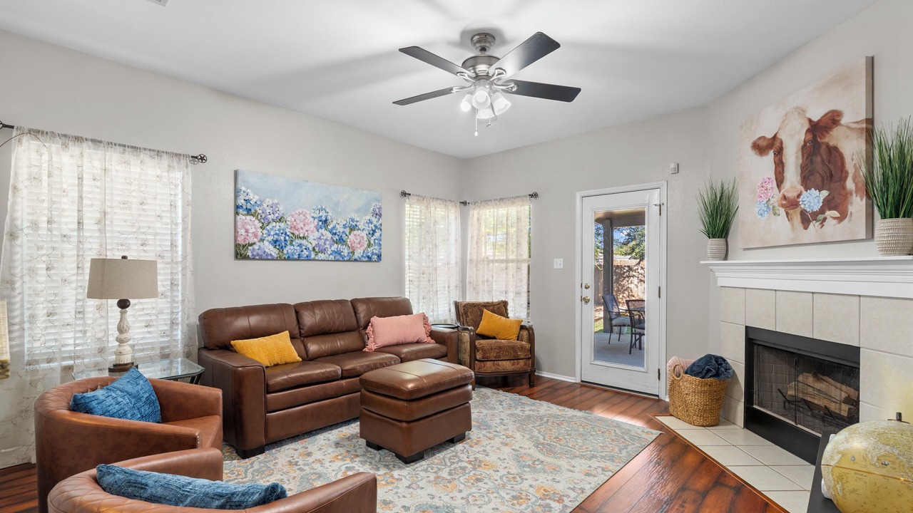 Photo of Livingroom in Leander