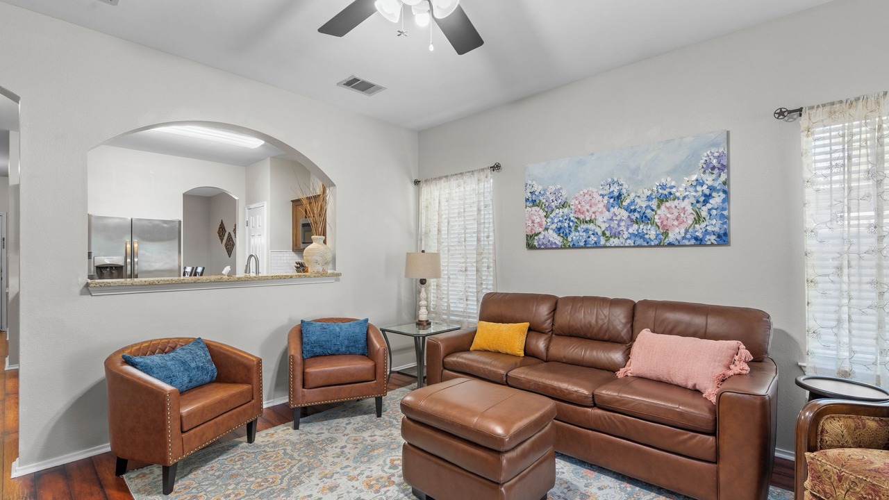 Photo of Livingroom in Leander