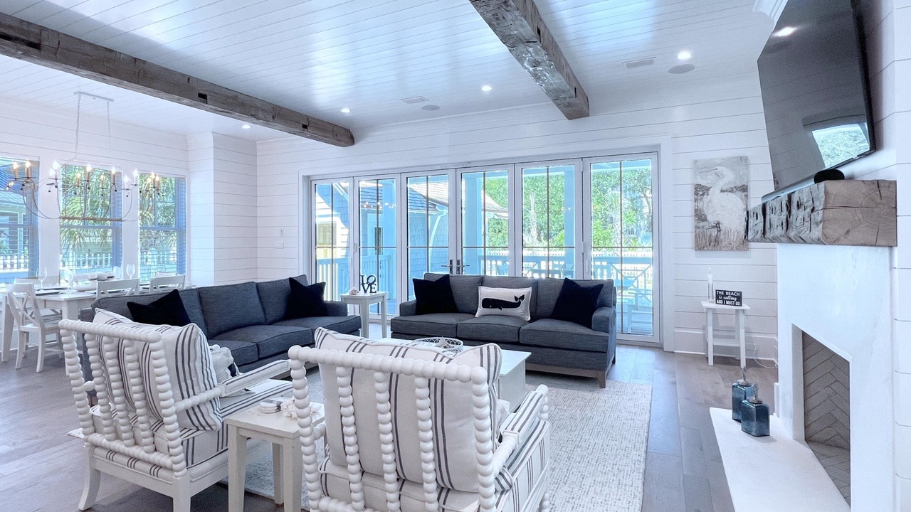 Photo of Livingroom in WaterSound Beach