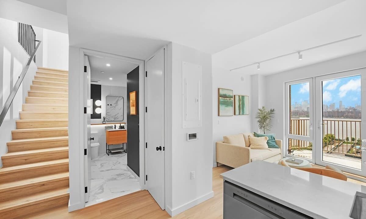 Photo of Livingroom in Greenpoint