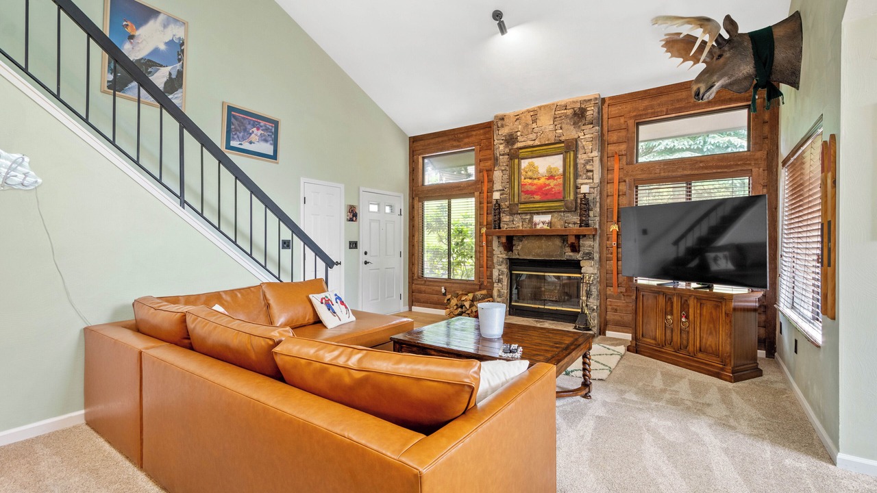 Photo of Livingroom in Seven Springs