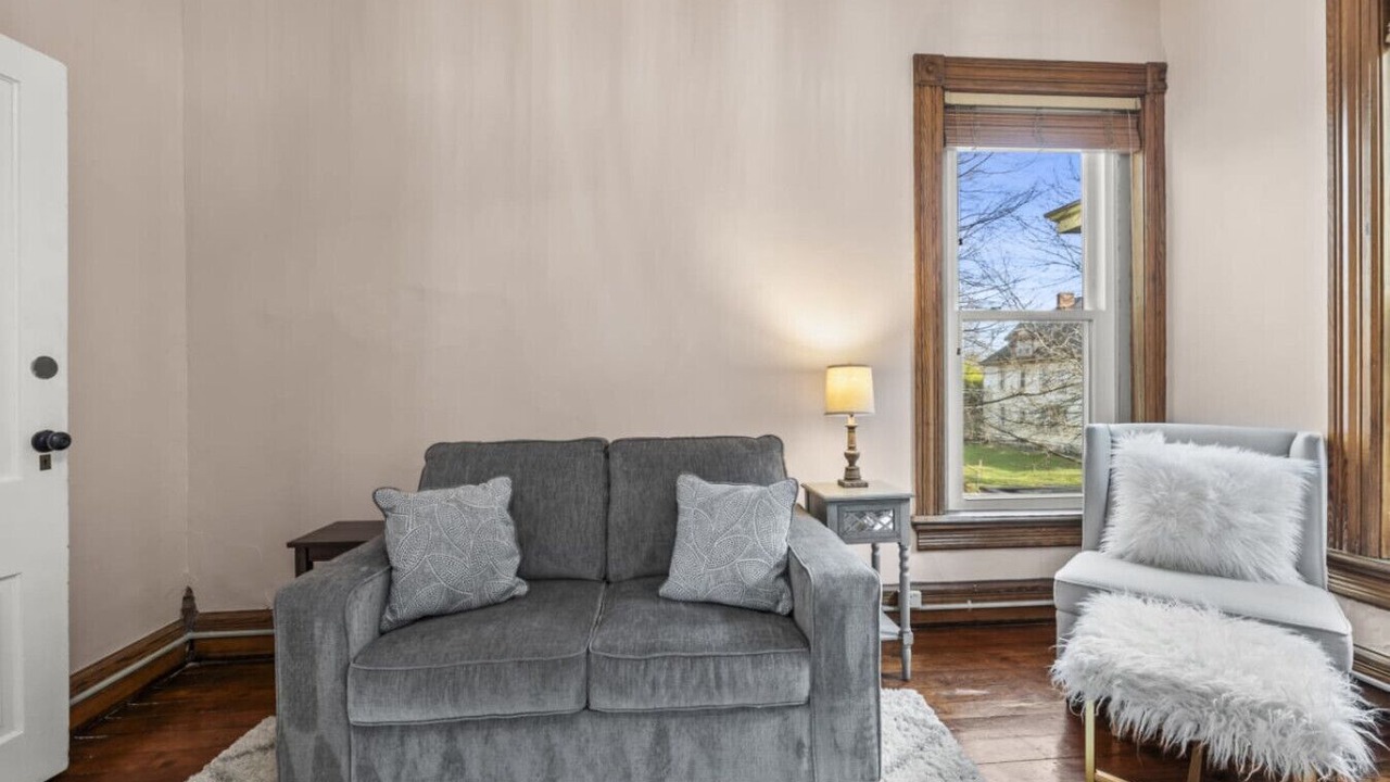 Photo of Livingroom in Olde Towne East