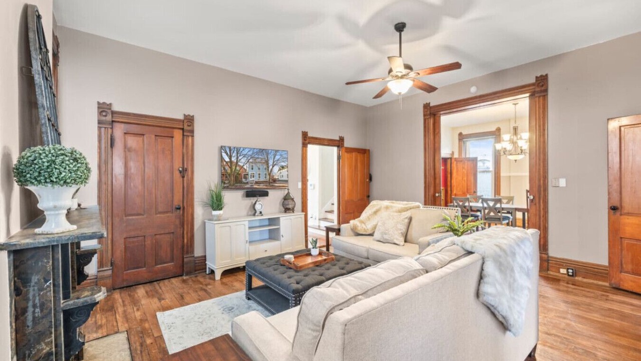 Photo of Livingroom in Olde Towne East