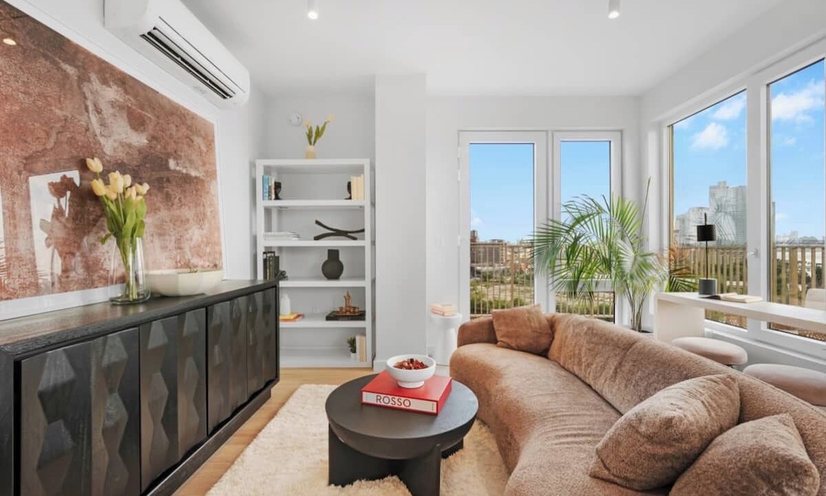 Photo of Livingroom in Greenpoint