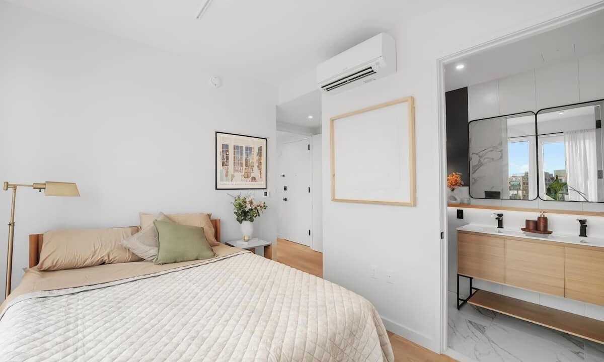 Photo of Bedroom in Greenpoint