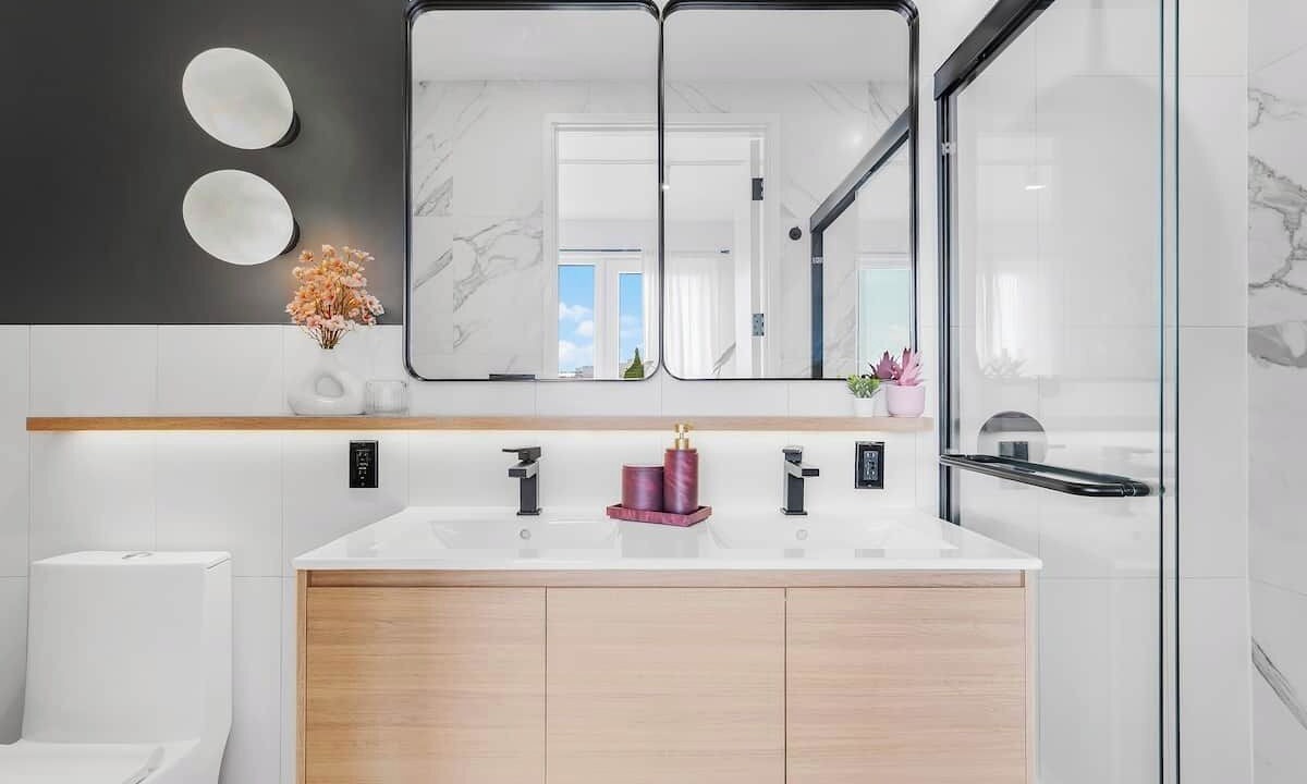 Photo of Bathroom in Greenpoint