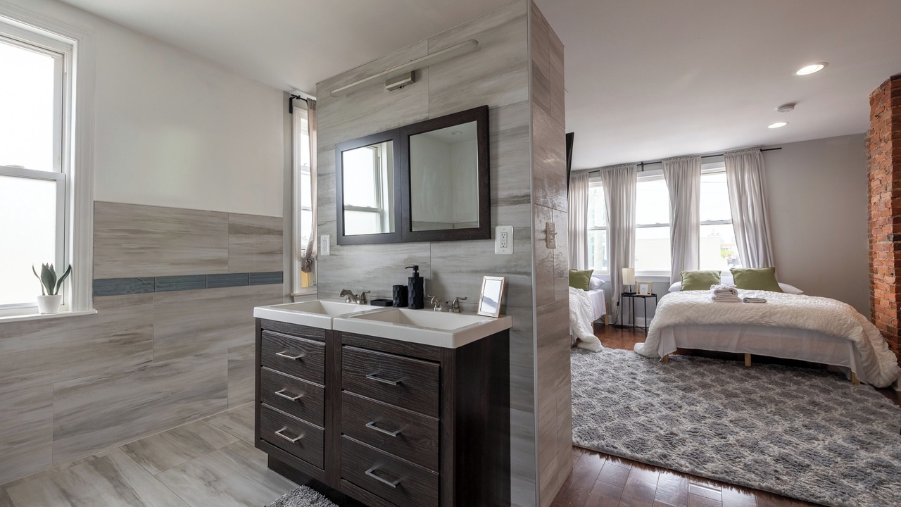Photo of Bedroom in Garden Court