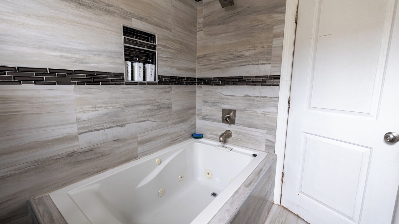 Photo of Bathroom in Garden Court