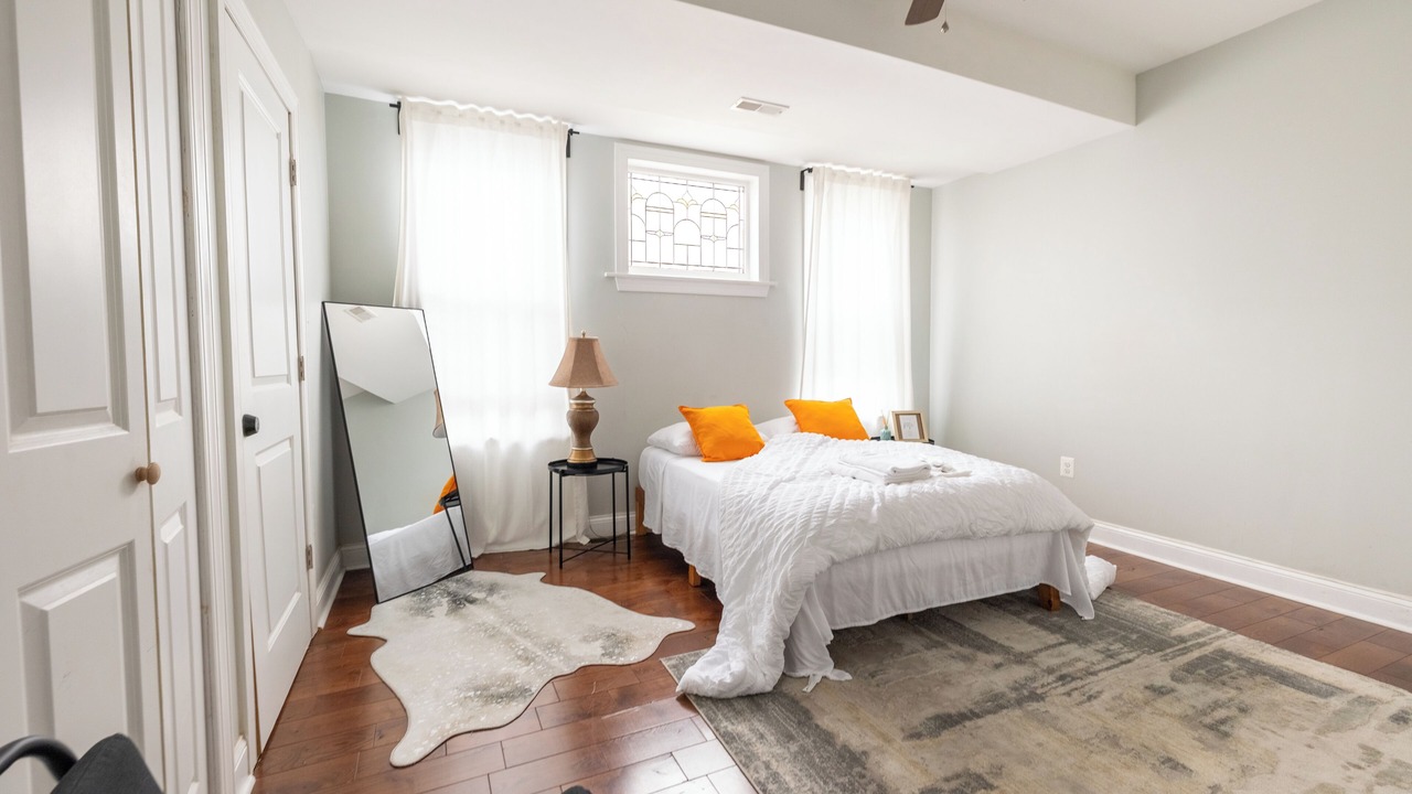 Photo of Bedroom in Garden Court
