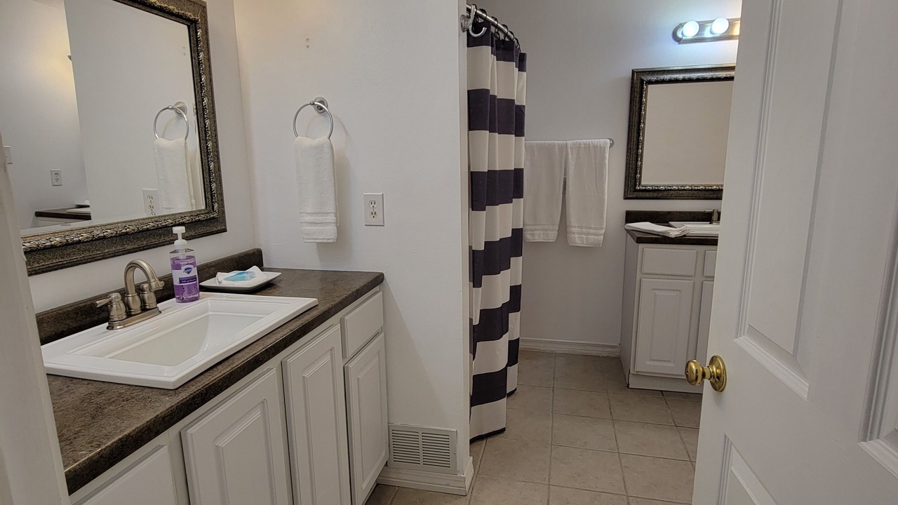 Photo of Bathroom in Gulf Park Estates