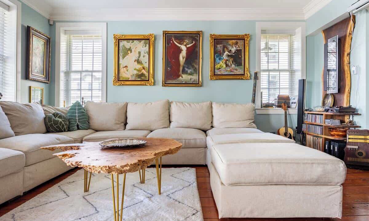 Photo of Livingroom in Lambertville