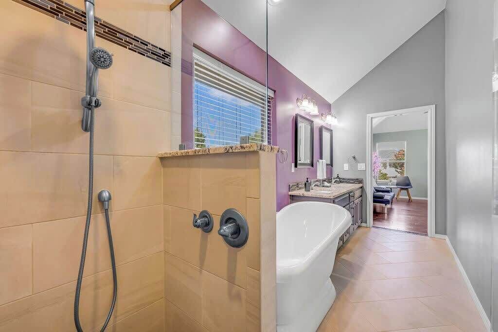 Photo of Bathroom in Allen