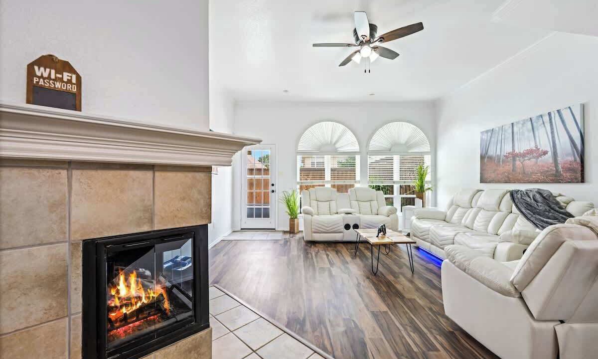 Photo of Livingroom in Allen