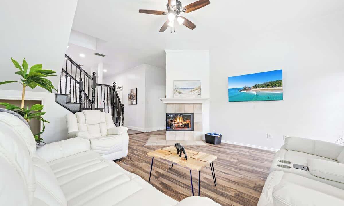 Photo of Livingroom in Allen
