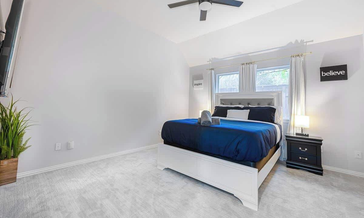 Photo of Bedroom in Allen