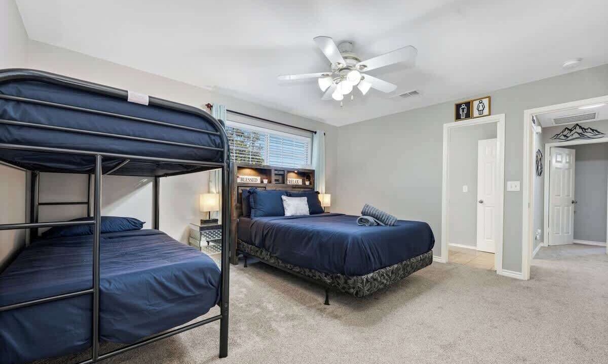 Photo of Bedroom in Allen