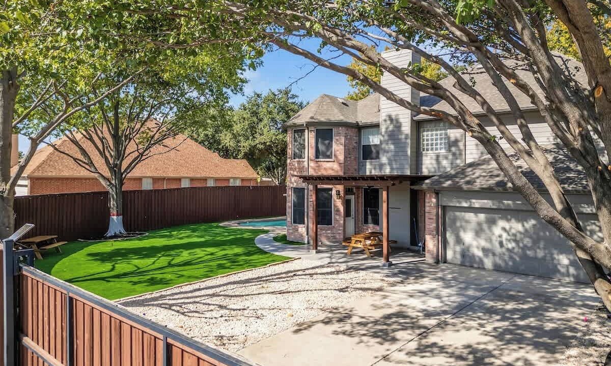 Photo of Patio Balcony in Plano
