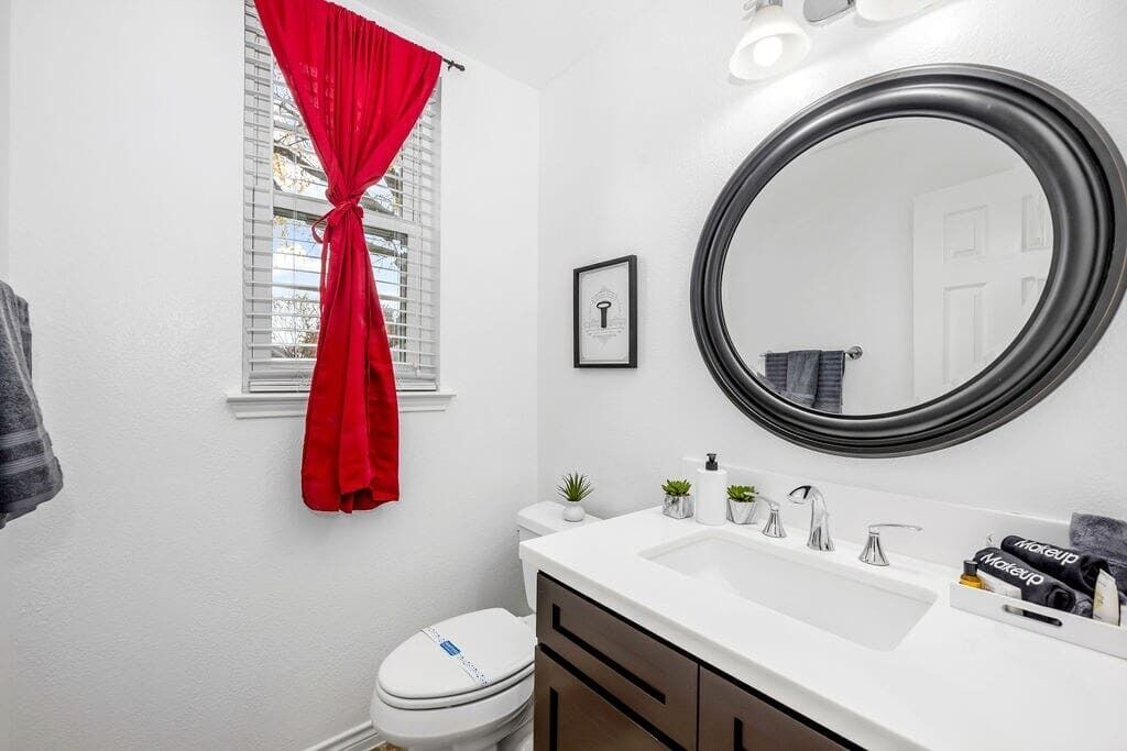 Photo of Bathroom in Allen
