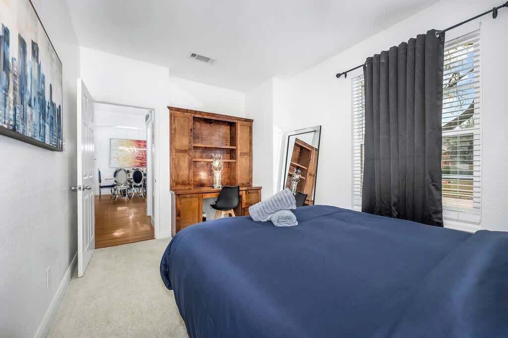 Photo of Bedroom in Allen