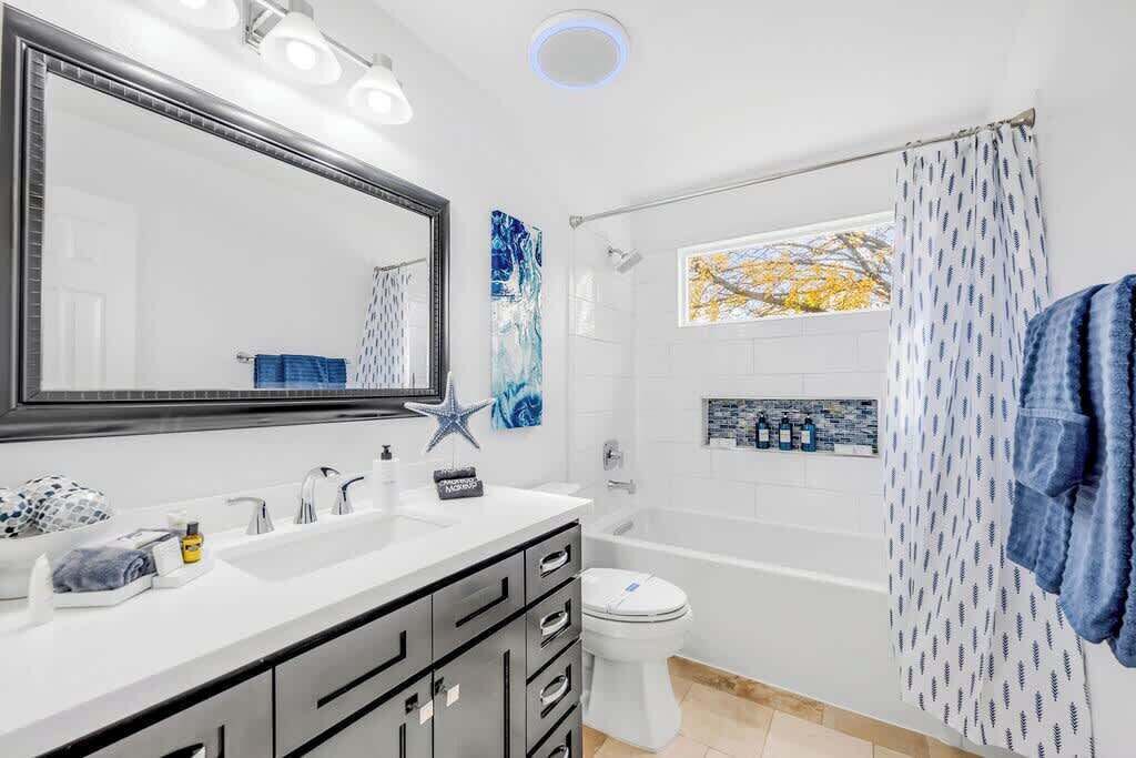 Photo of Bathroom in Allen