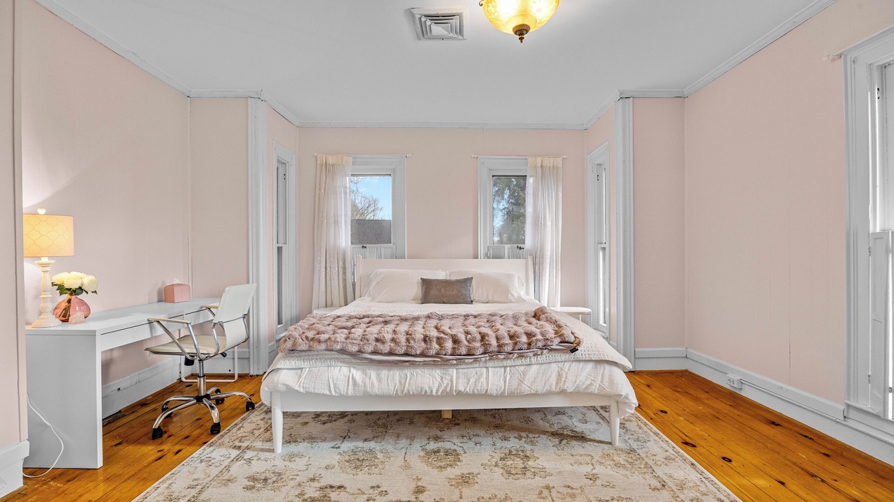 Photo of Bedroom in Victor