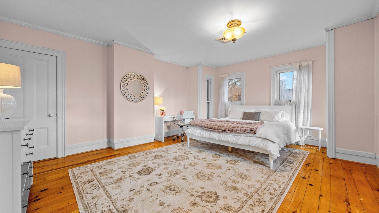 Photo of Bedroom in Victor