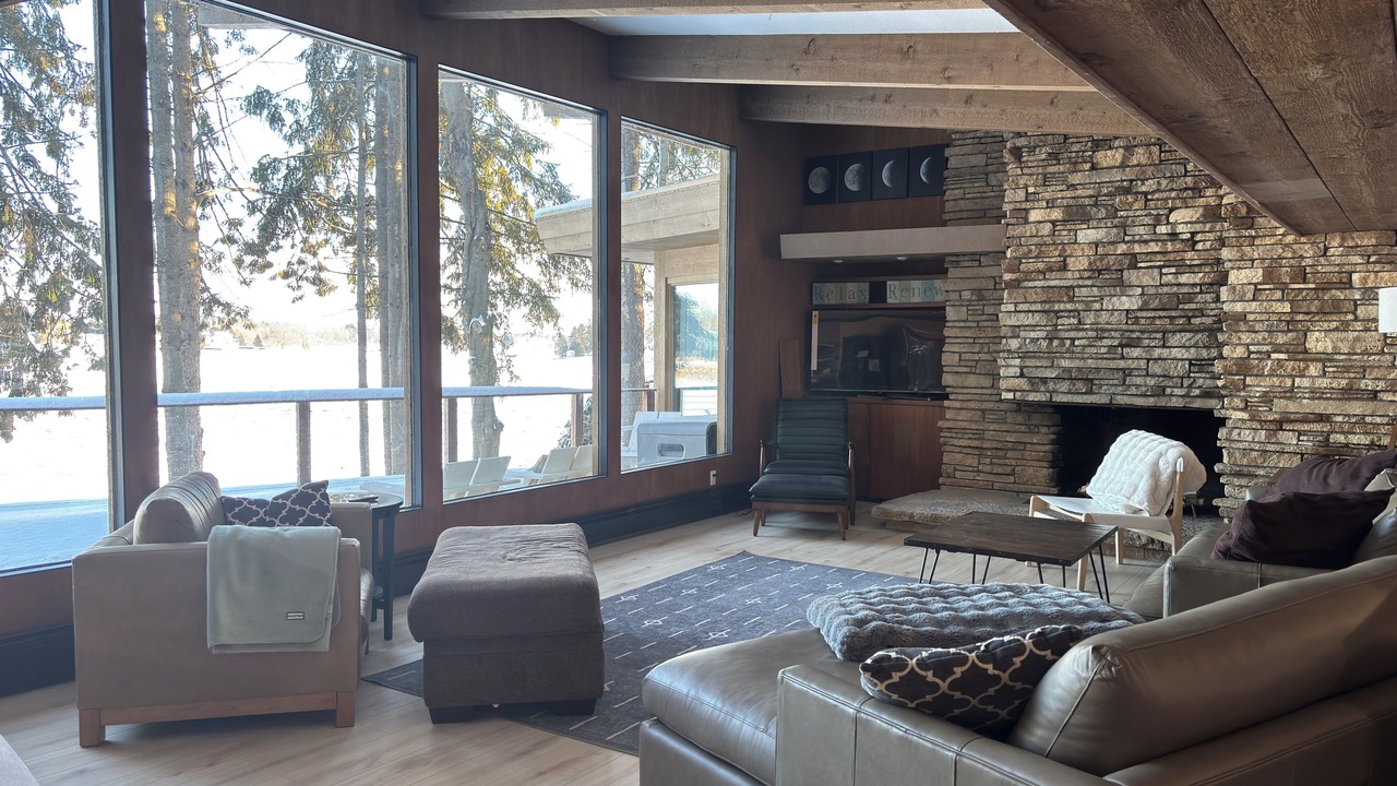 Photo of Livingroom in Two Rivers