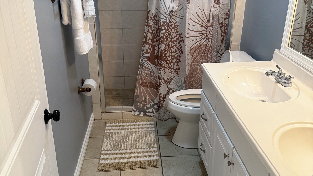 Photo of Bathroom in La Marque