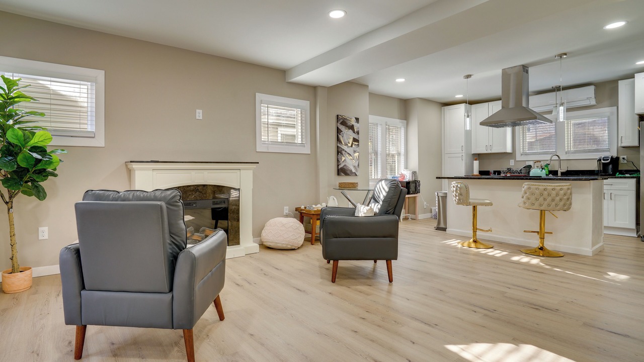 Photo of Livingroom in Southwest Minneapolis