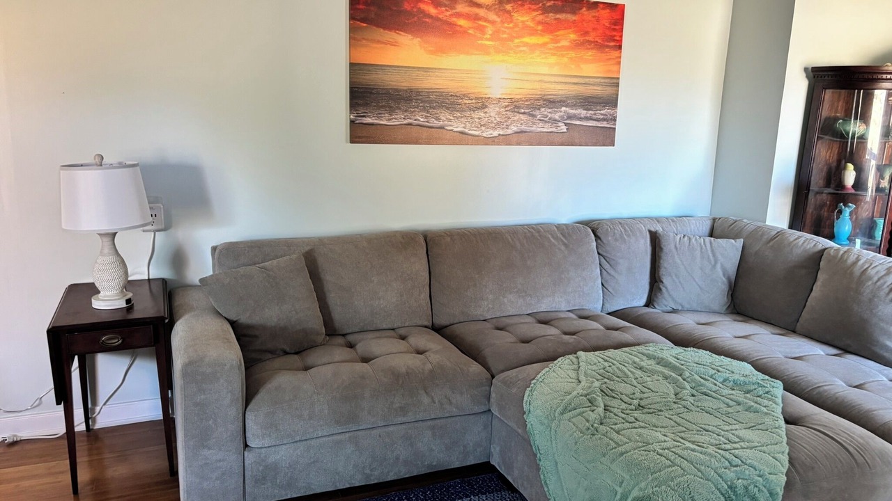 Photo of Livingroom in Roxboro