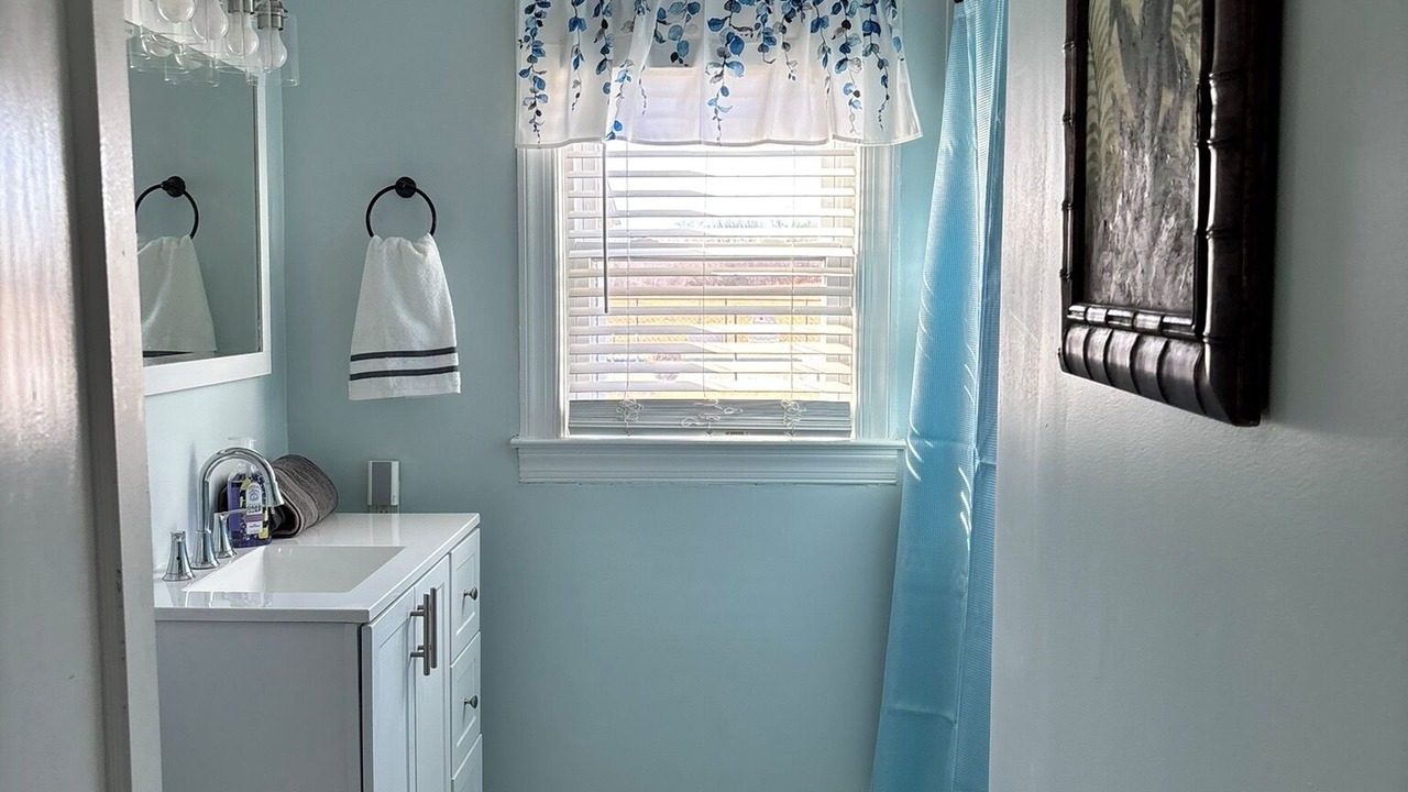 Photo of Bathroom in Roxboro