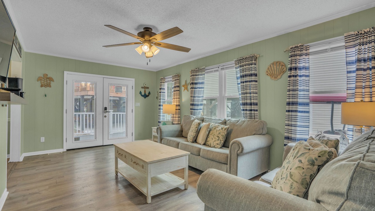 Photo of Livingroom in Surfside Beach