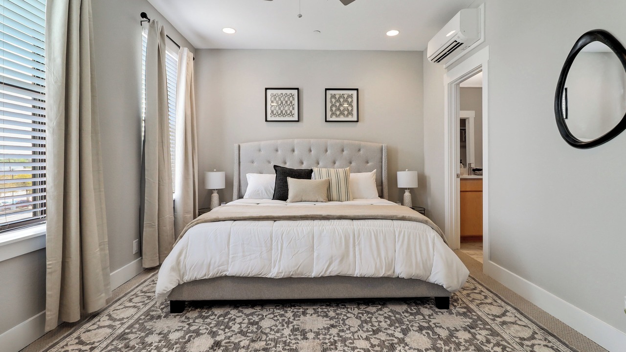 Photo of Bedroom in Near East Side