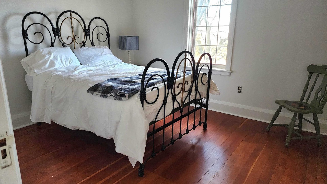 Photo of Bedroom in Erin