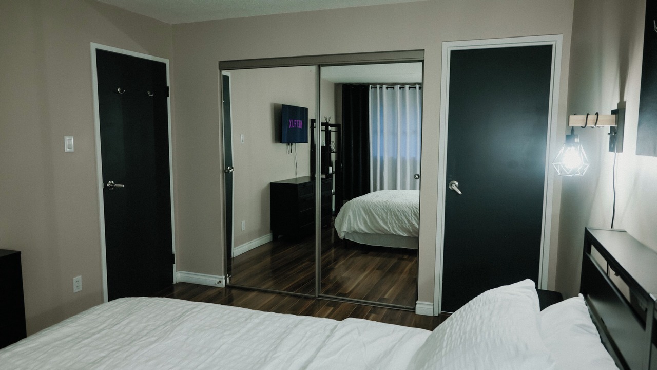 Photo of Bedroom in Legislature